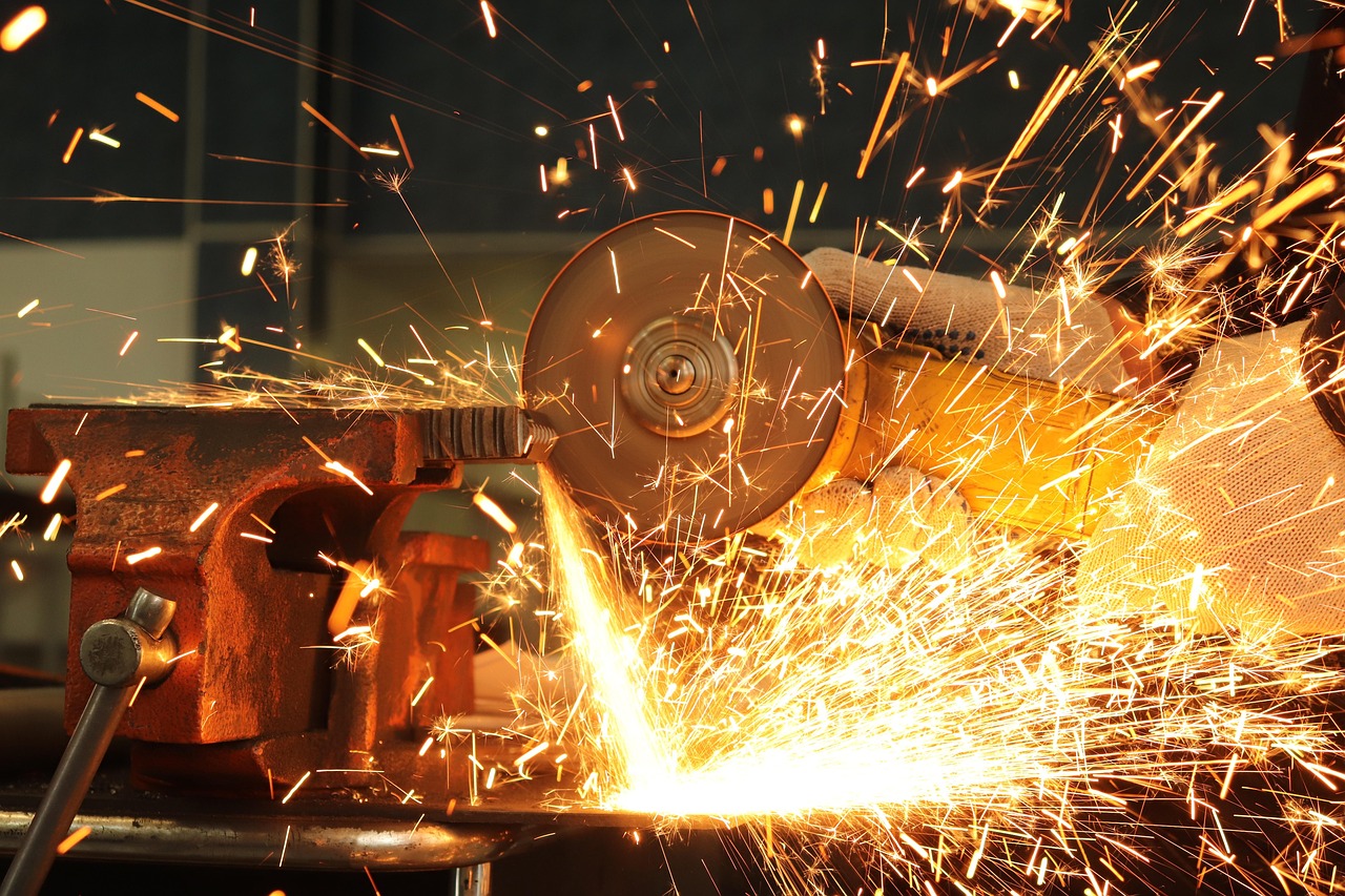 How Does an XRF Gun Work for Quality Control in Manufacturing?