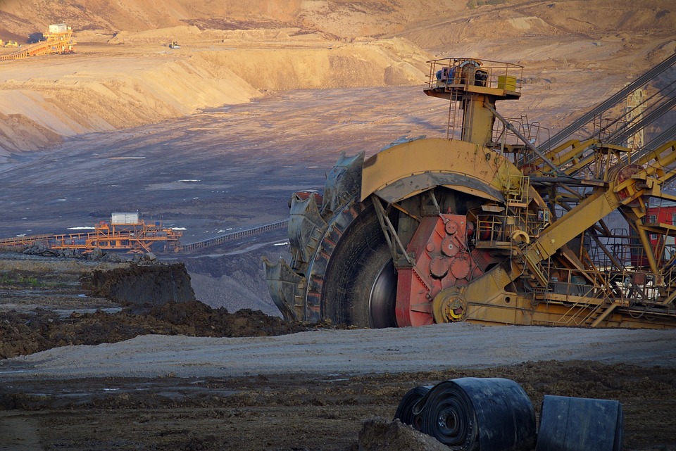 What Is an XRF Gun? Understanding Its Applications in Mining and Geology