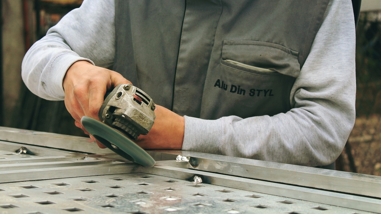 Top Benefits of Using a Handheld XRF Analyzer for Rapid Elemental Analysis