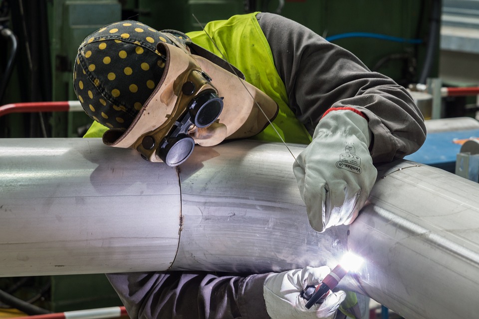 The Advantages of Using Portable XRF for Metal Identification